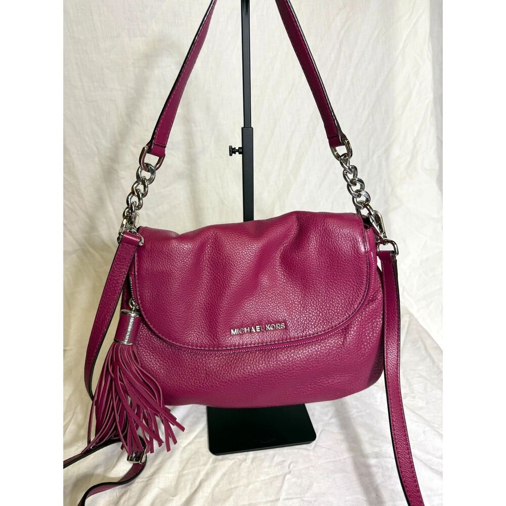 Michael Kors Fuchsia Pebbled Leather Shoulder Bag – Chic & Bold